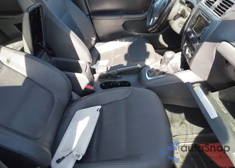 2011 Volkswagen Jetta 2.5L Sel from USA, damaged, VIN 3VWLZ7AJ9BM105247